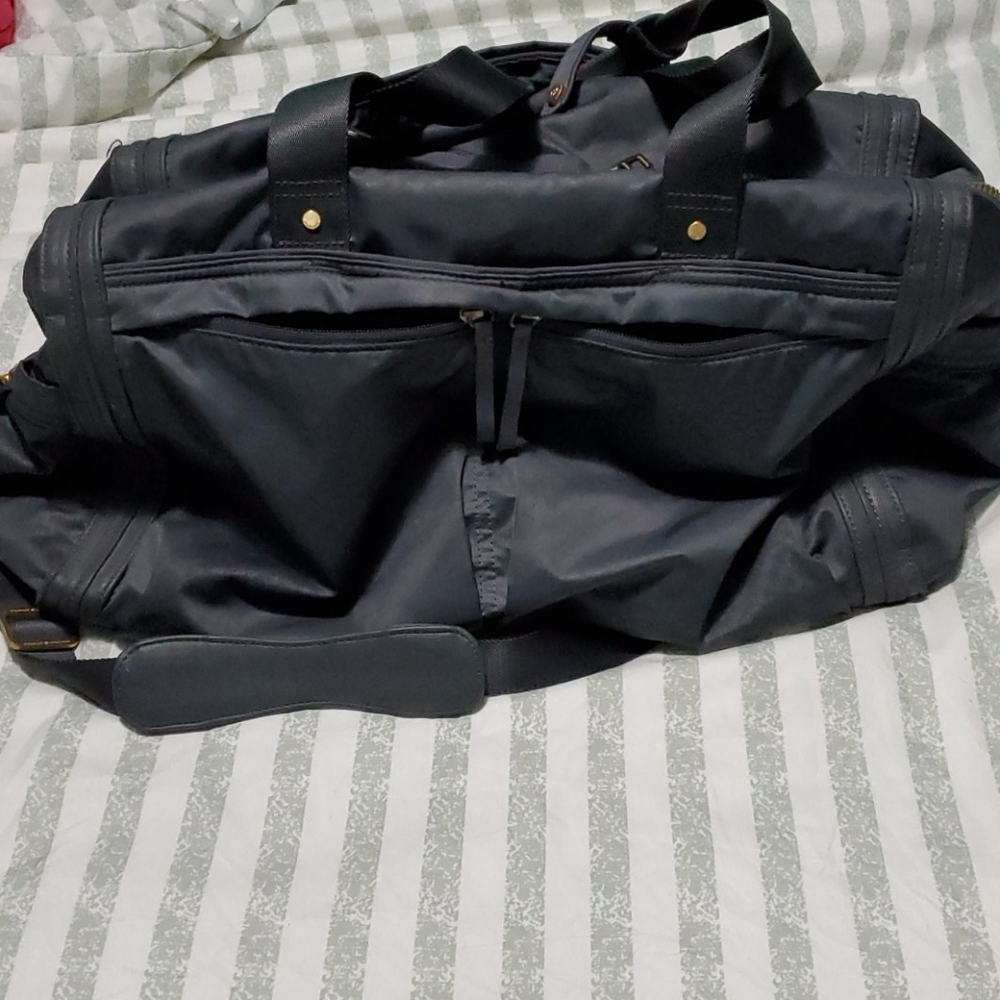 Lululemon Weekender Bag